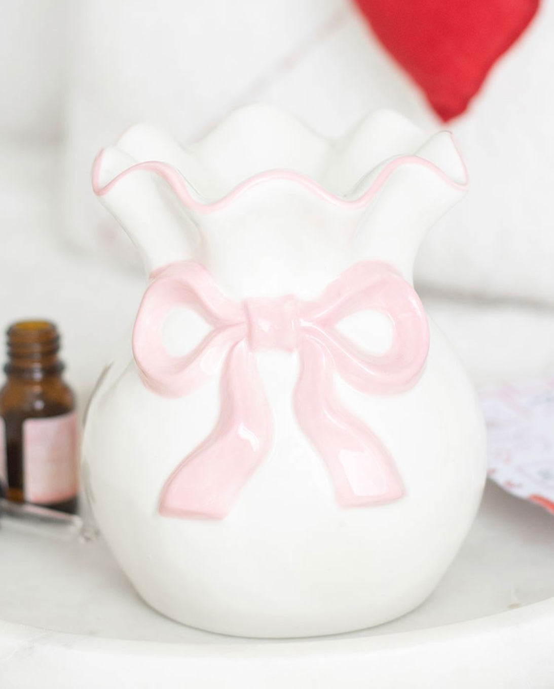 Pink and white bow wax melt burner