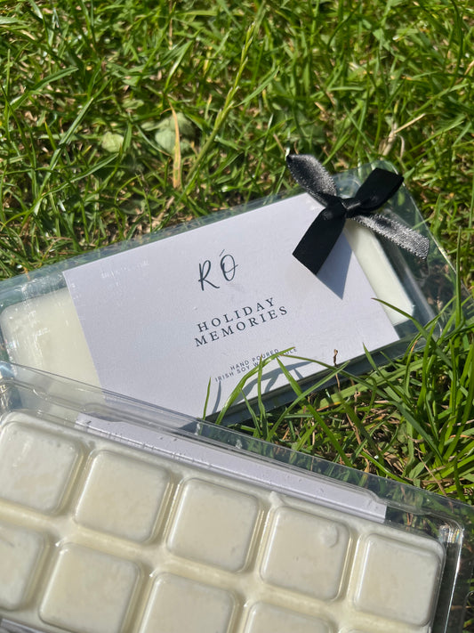 Holiday Memories – Coconut Scented Soy Wax Melt Bar (10 Pieces)